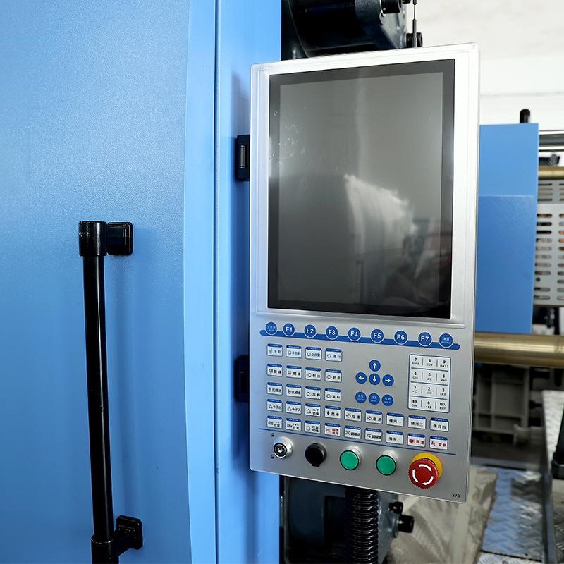 JS780甬华注塑机全自动化设备塑料汽车配件汽车保险杠加工设备