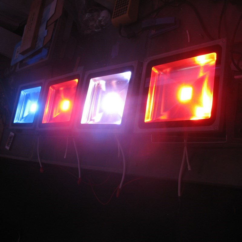 RGB七彩遥控变色投光灯绿化景观照树彩色LED舞台广告牌投射灯防水