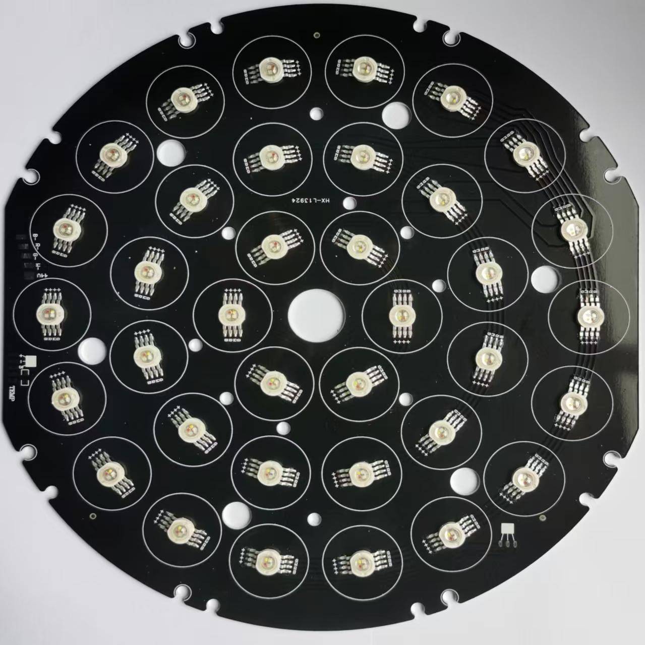 36颗四合一摇头染色灯板LED灯珠RGBW足功率全彩染色灯盘厂家直销