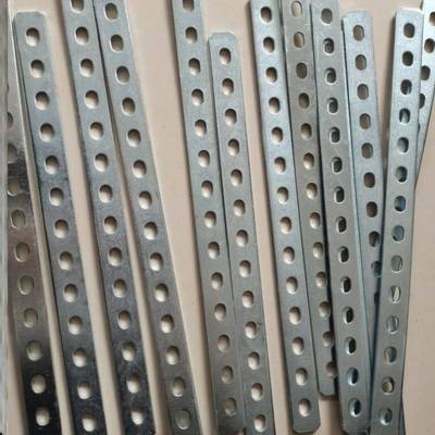 不锈钢板带孔铁条直条扁条加厚神器强力带孔扁条铁片改装角片