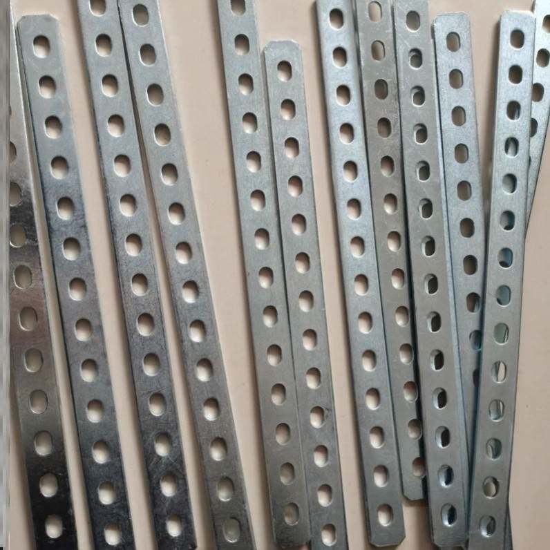 不锈钢板带孔铁条直条扁条加厚神器强力带孔扁条铁片改装角片