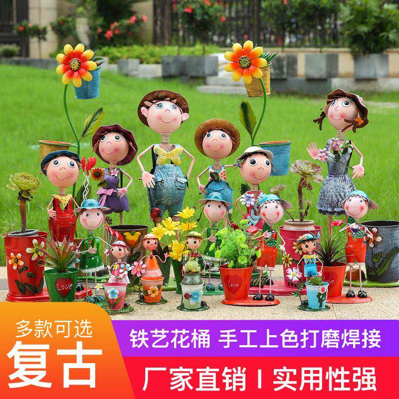 田园创意玄关户外花园装饰铁艺娃娃情侣摆件别墅庭院复古做旧园艺