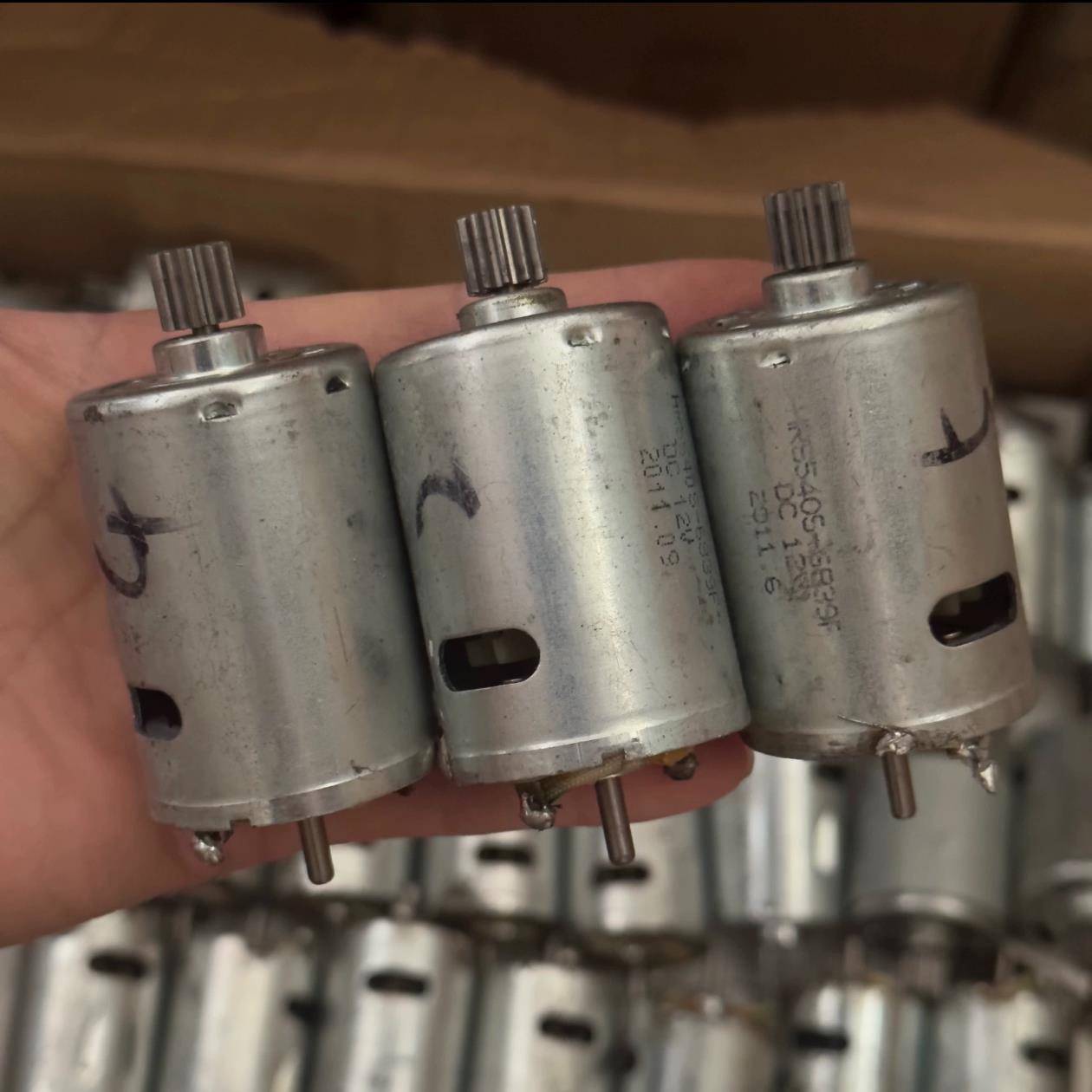 拆机540电机带齿轮11齿6-12V高速双出轴电机散热风扇双头轴马达