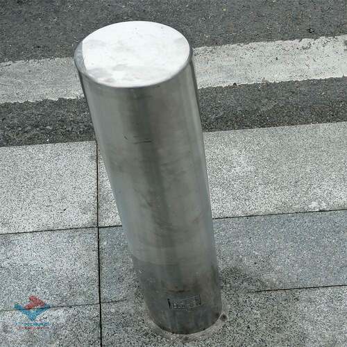 家供应不钢车柱 凹槽反光防撞柱锈厂 30DTC4车挡路止桩工厂优惠