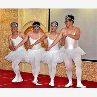 四小天鹅男搞笑无敌版成