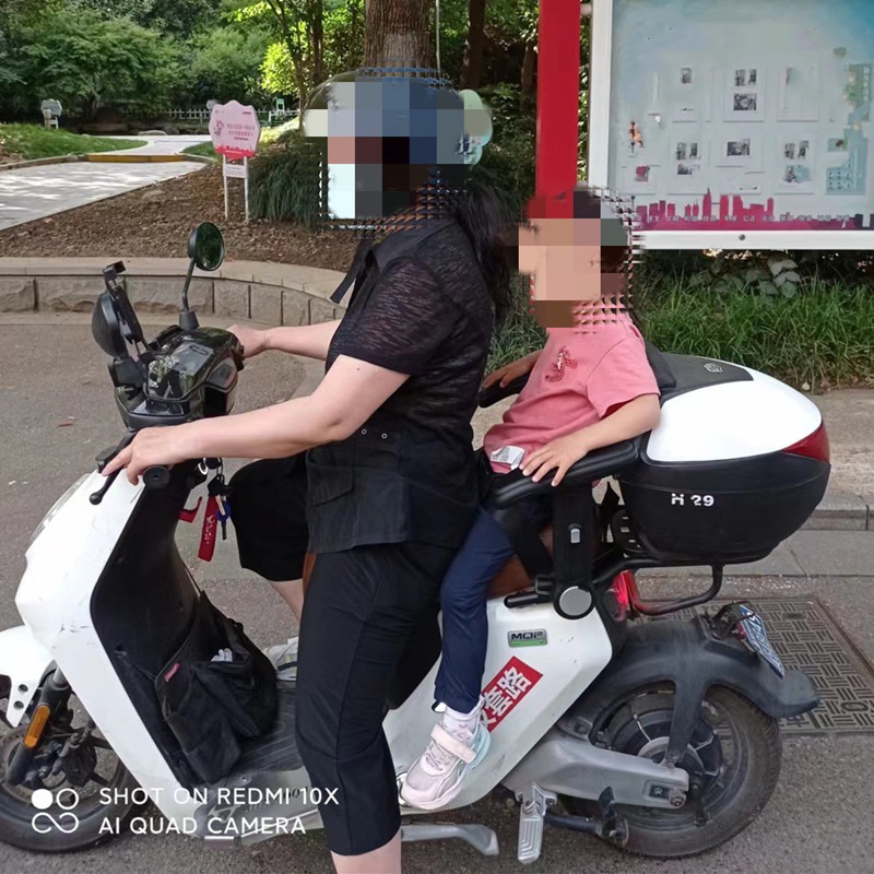 适用小牛电动车NQI N1S N1 NGT改装后座升降折叠儿童安全扶手围栏