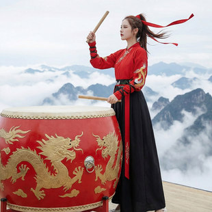 新款雪龙吟舞蹈演出服女侠客风汉服骁花木兰功夫扇中国风打鼓服装