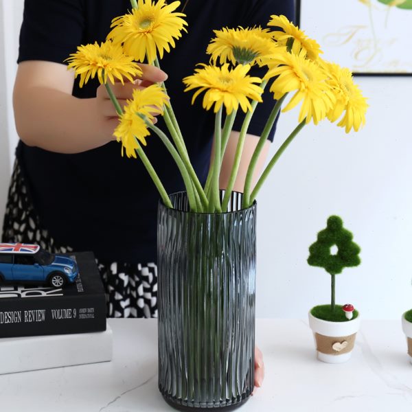 复古玻璃花瓶北欧摆件简约现代客厅鲜花插花花器家居竖式条纹直筒