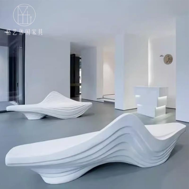 玻璃钢休闲长凳户外公园波浪靠背坐凳商场公共区异形弧形长条座椅