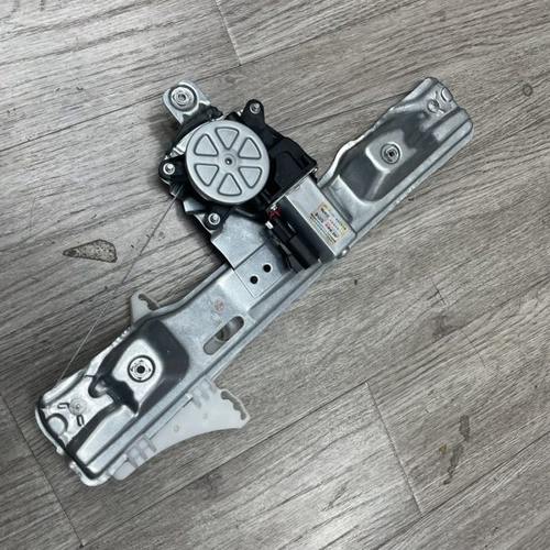 适配荣威混动E950 950 车门玻璃升降器电机 电动车窗摇窗机马达