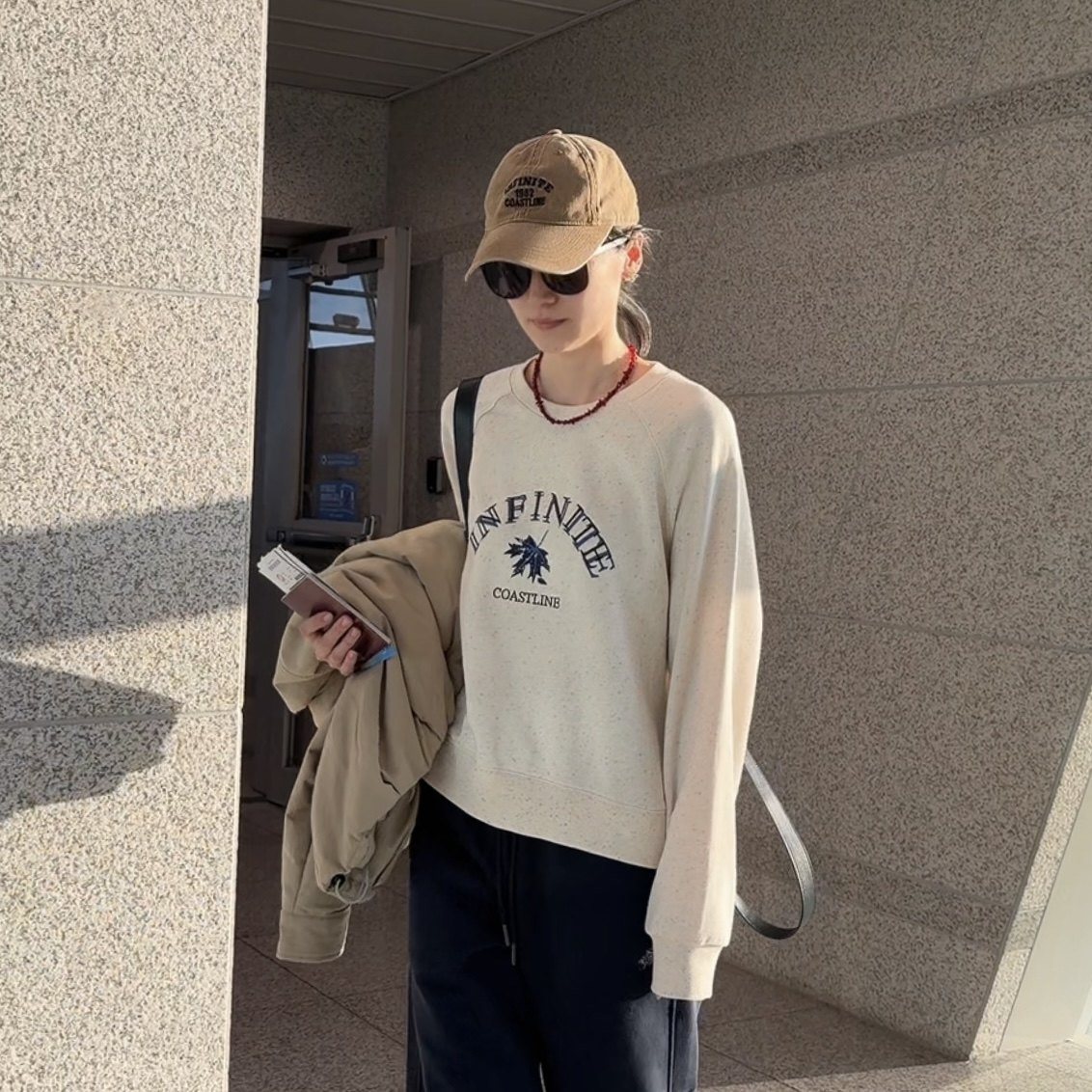 INFINITE COASTLINE/无垠海岸春晓12449彩点圆领宽松长袖卫衣