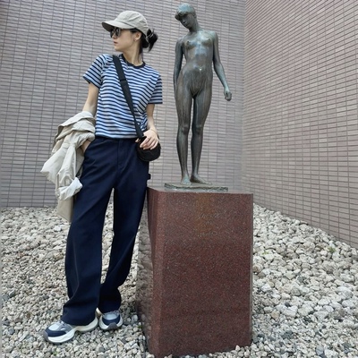 INFINITE COASTLINE/无垠海岸春晓A20009藏蓝中腰直筒工装牛仔裤