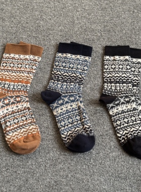 INFINITE COASTLINE/无垠海岸8146费尔岛双针四路墩墩袜 一盒3双