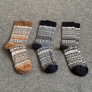 INFINITE COASTLINE/无垠海岸8146费尔岛双针四路墩墩袜 一盒3双