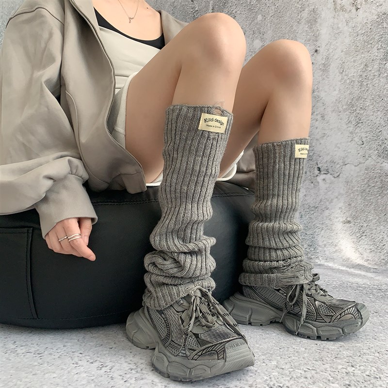 夜间教习室破洞袜套春秋款针织喇叭布标灰色堆堆袜子女jk小腿套薄