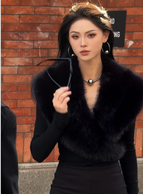 BETTER ME 秋季黑色大毛领T恤女冬修身辣妹内搭打底上衣