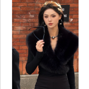 黑色大毛领T恤女冬修身 秋季 辣妹内搭打底上衣 BETTER