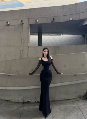 BETTER ME 鱼骨收腰甜辣蕾丝拼接吊带修身包臀连衣裙