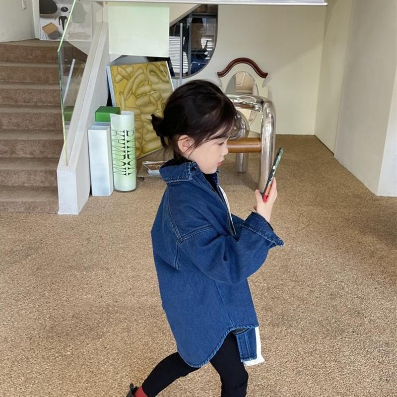 童装儿童外套冬季加绒加厚牛仔上衣女童设计感中长版衬衫保暖外套