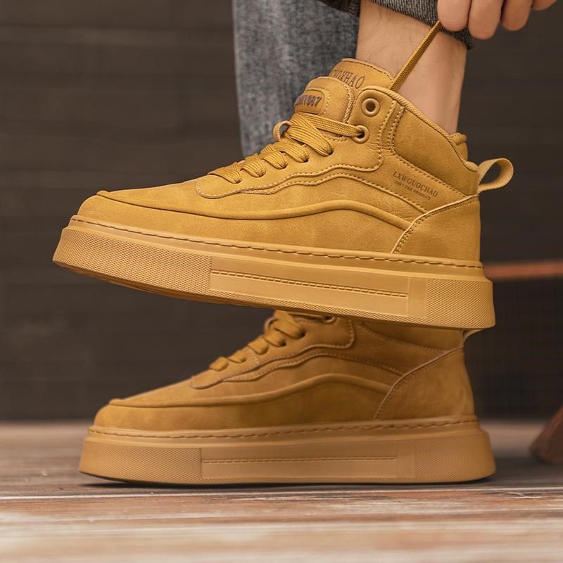 中帮男鞋秋冬款高帮板鞋厚底高级感惠州英伦风工装大黄马丁靴男款