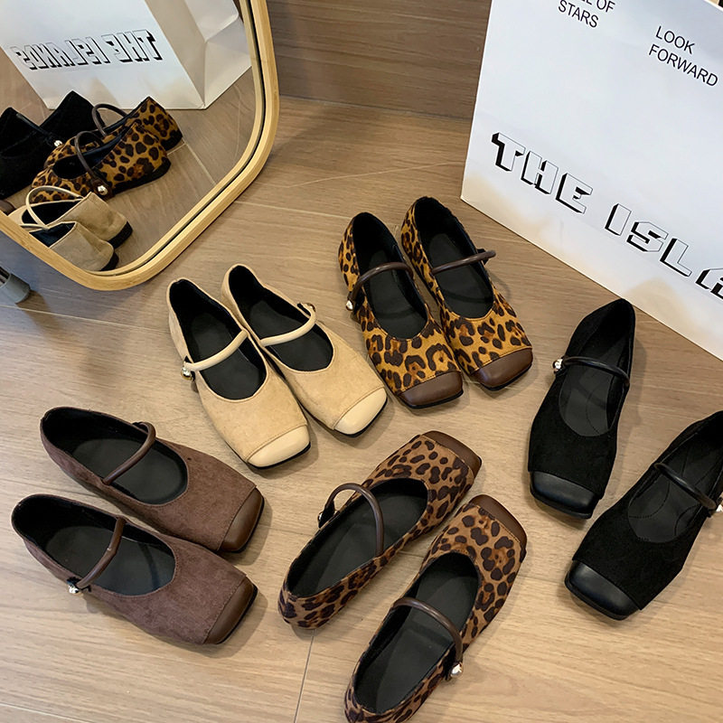 法式配裙子玛丽珍小皮鞋女2026春秋季新款平底豆豆鞋复古晚晚单鞋