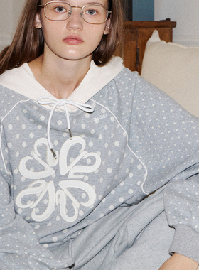 VitalSign女款卫衣早秋圆领精致长袖套头休闲百搭拼色圆点连帽衫