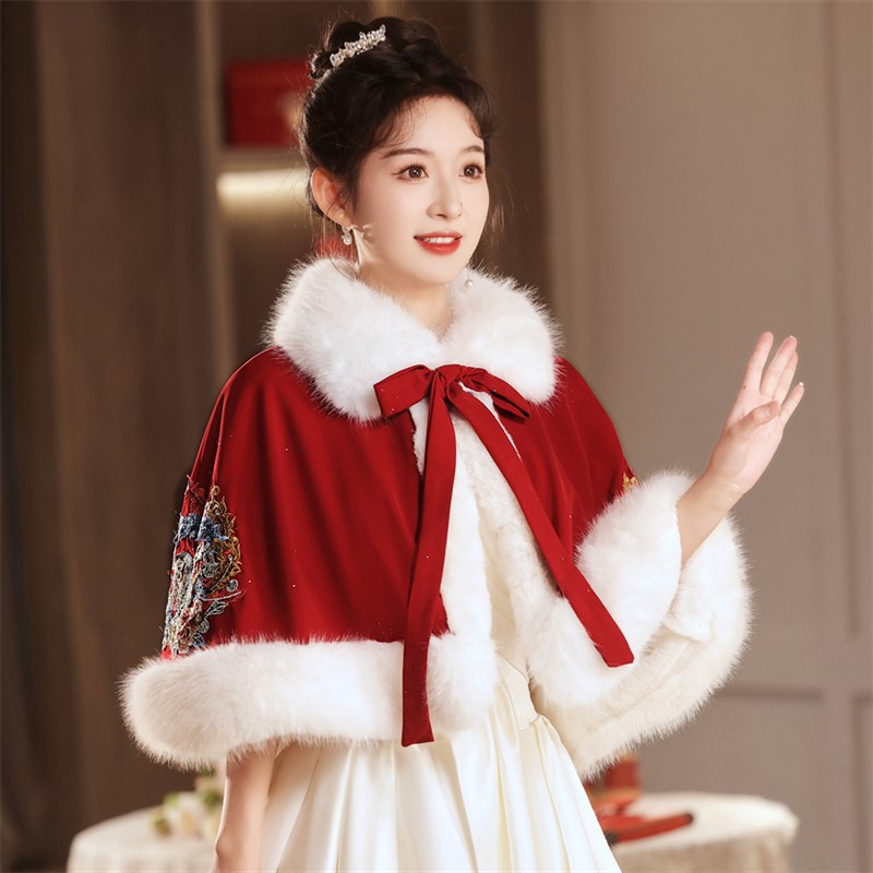新娘结婚敬酒服婚纱披肩斗篷婚礼保暖披风酒红色伴娘皮草外搭冬季