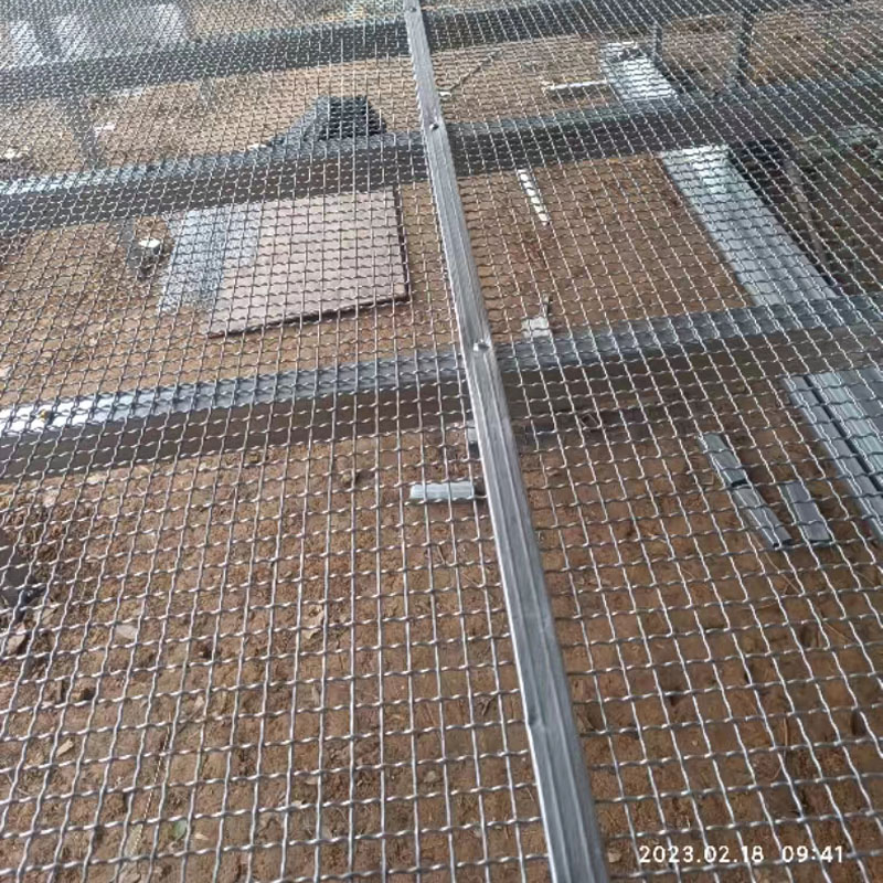 热镀锌钢b丝网轧花编织网筛网羊床网养殖网围栏网格加粗野猪防护