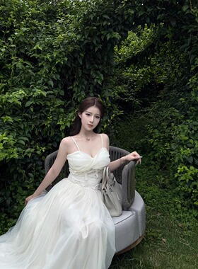 Layyyy【永恒伊甸园】设计感白月光蕾丝网纱修身法式轻礼服连衣裙