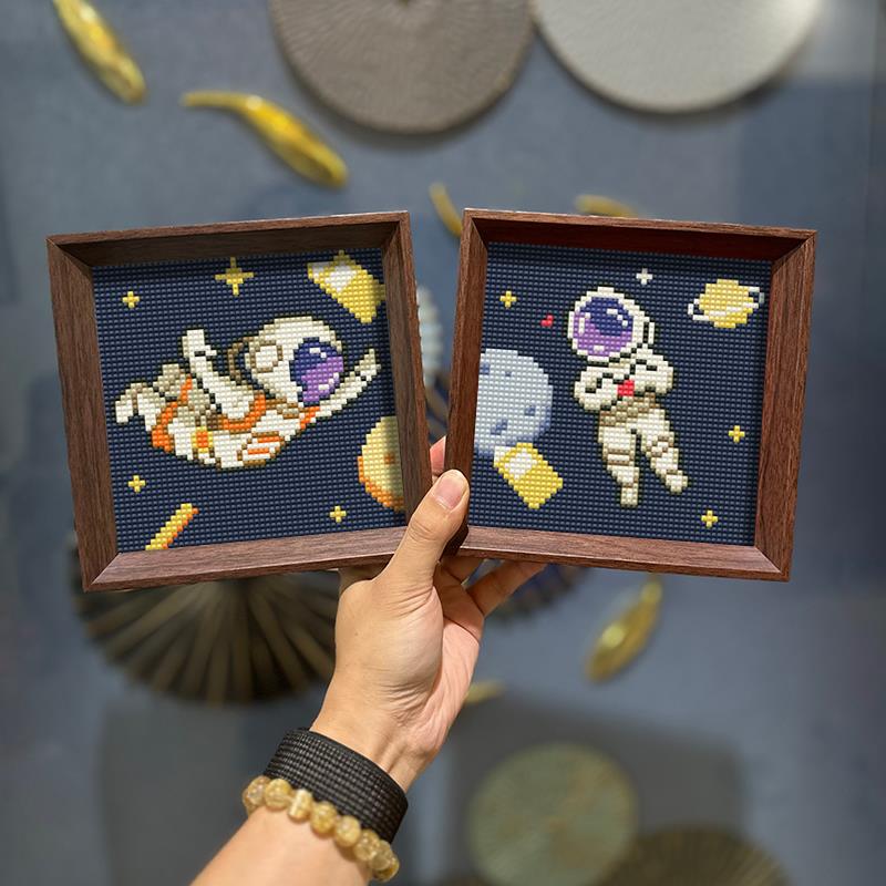 带框钻石画满钻宇航员2024新款5d儿童手工diy砖石十字绣摆台贴画