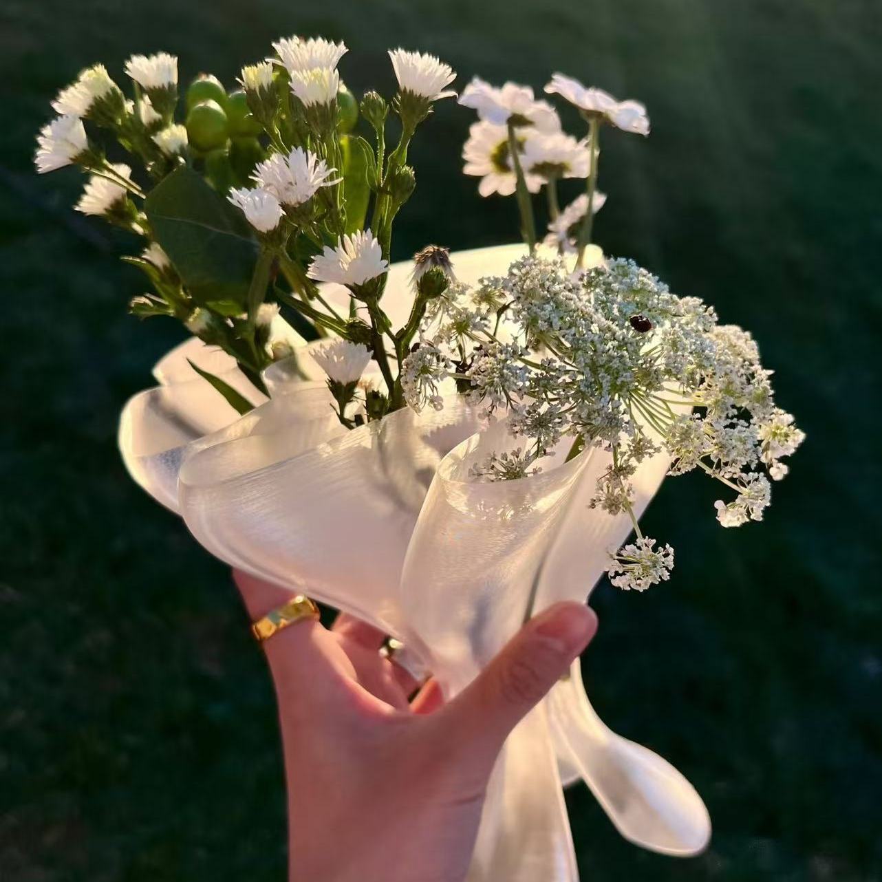 艺术高级感diy手捧花花瓶图片