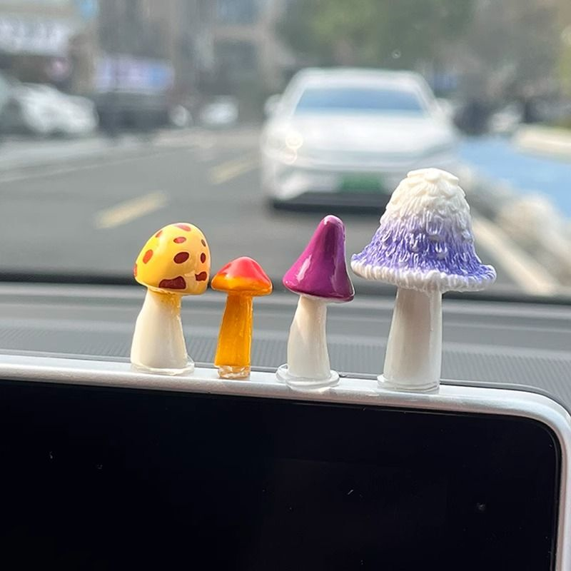 2025新款车载汽车蘑菇个性可爱显示屏中控台饰品摆件爆款装饰