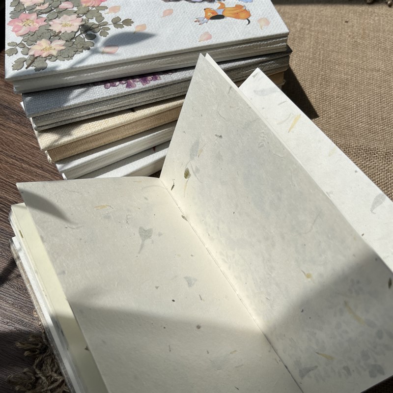 尼泊尔手工干花笔记本古老花草纸花瓣宣纸东巴纸复古女生礼物