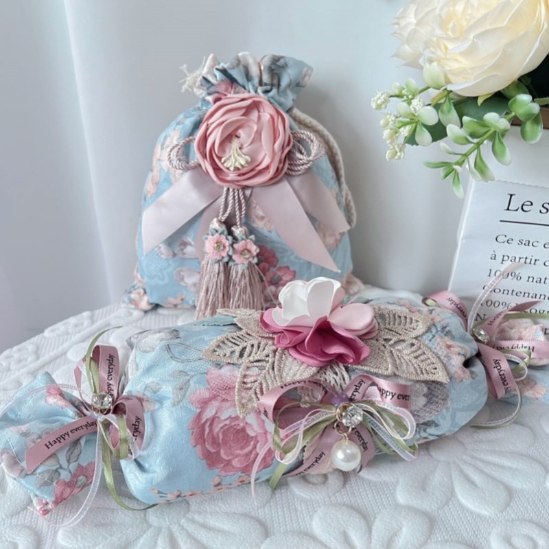 新品家居卧室摆件衣柜竹炭香包车载香包挂件除异味婚庆伴手礼礼品