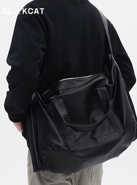 CAVLSLKCAT单肩包男士休闲斜挎包大容量时尚手提包小众皮质斜背包