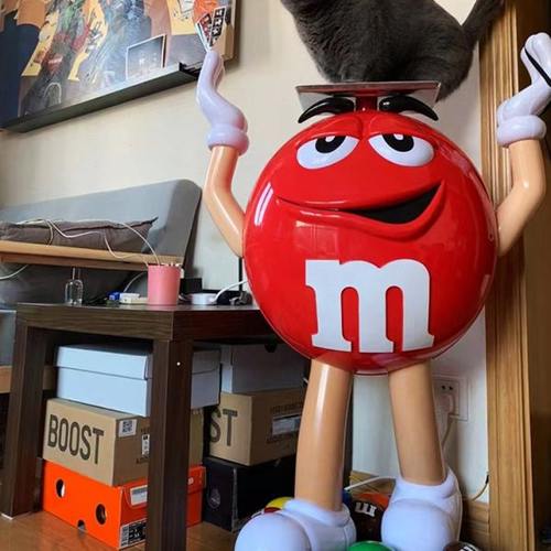 卡通红橙黄m豆人玻璃钢雕塑mm豆公仔模型网红客厅装饰落地大摆件