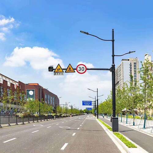 交002通标志牌合综杆件现 交货通安全标志牌 公路街速道指示标识