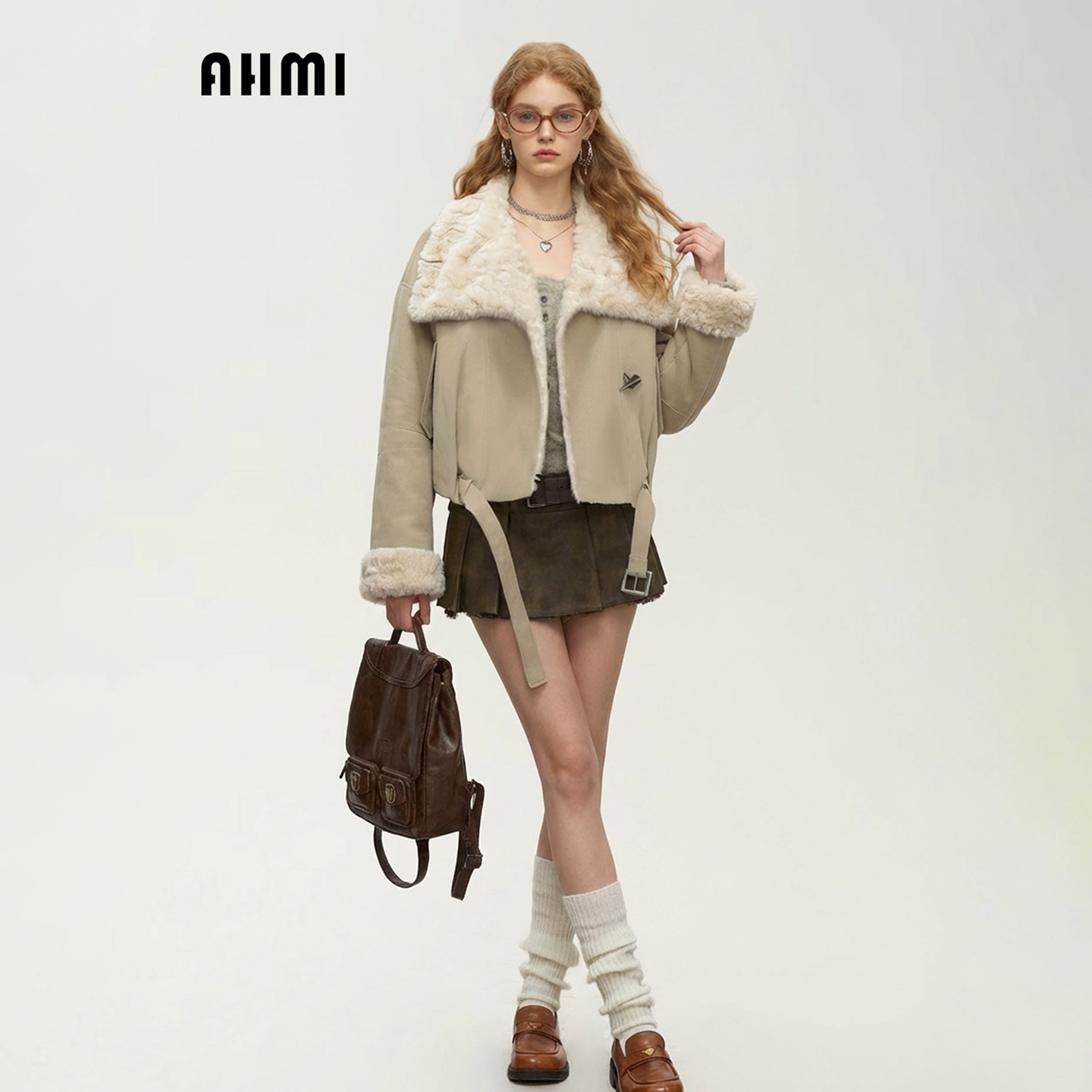 AHMI“短款廓形”翻领大毛领外套女冬季保暖羊羔毛派克服早春上衣,女装/女士精品,短外套,淘宝优惠券,粉丝福利购,淘宝优惠卷