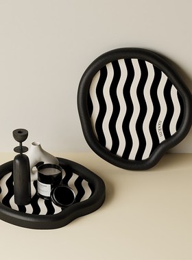 黑色高级皮革托盘轻奢高档书桌化妆品置物盘入户玄关钥匙收纳摆件