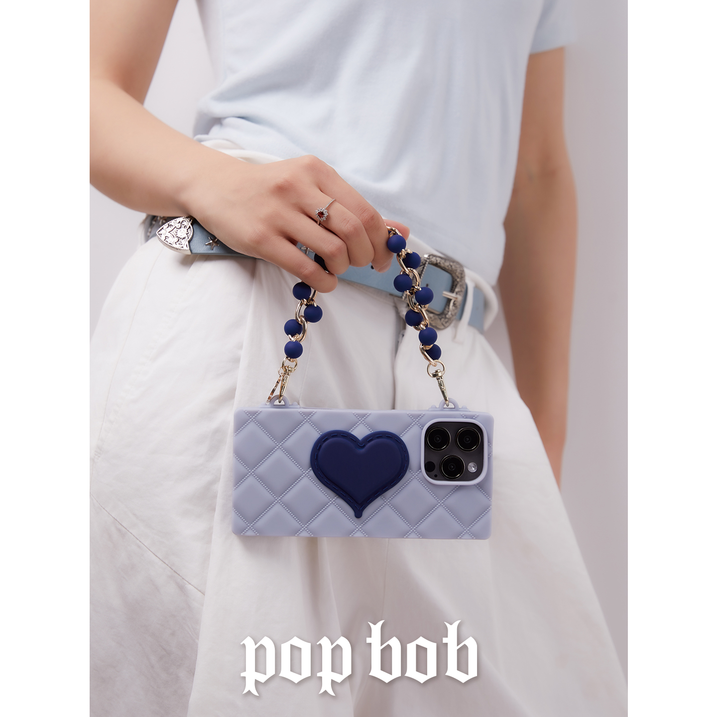 苹果17ProMax奢华串珠爱心手机壳