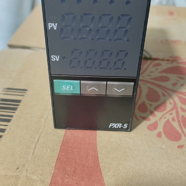 富士温控器，PXR5，富士PXR5TCY1-8VM00-