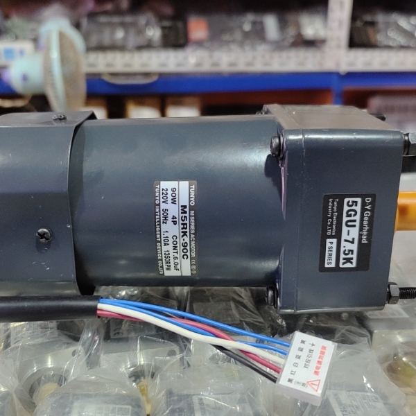 tunyo东洋电机M5RK-90C 5GU-7.5K，原装二