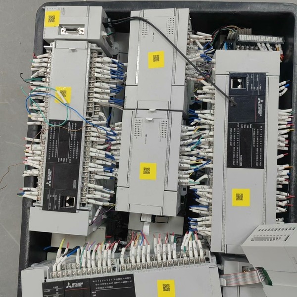 三菱5Uplc主机FX5U-80MT FX5-80SSC F议价