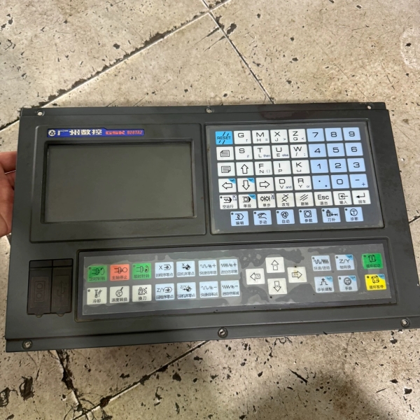 议价广州数控 GSK928TA2  拆机成色如图功能好议价