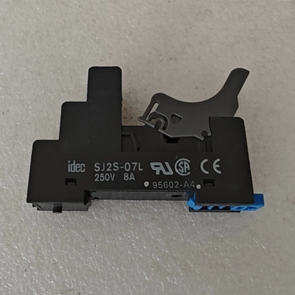 IDEC和泉继电器底座SJ2S-07L，250V 8A，成色