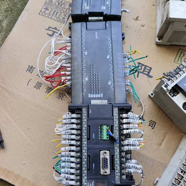 拆机欧姆PLC模块CP1H-X40DT-D【议价】