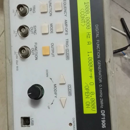 日本NF DF1906 函数发生器 信号发生器二手的，实物图