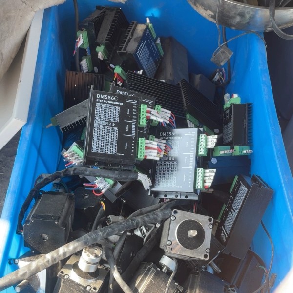 57步进电机套装DM556C步进电机驱动器，功能正常，实物拍