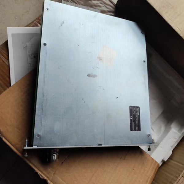 出带有LT304款式的不锈钢设备，它是德国力士乐Rexrot议价