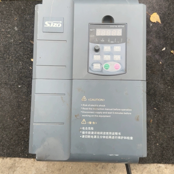SJZO中驱变频器，ZQ511-018G3/022p3B，二